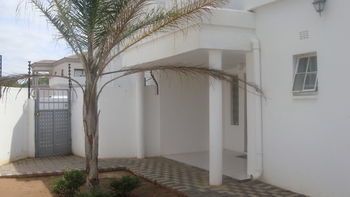 Maison Calme Gaborone Buitenkant foto